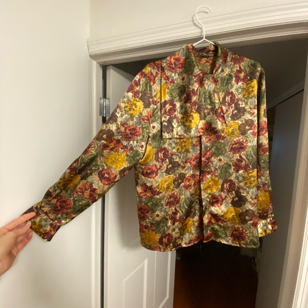 Vintage floral print blouse